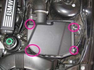 Top view 2008 BMW X3 airbox